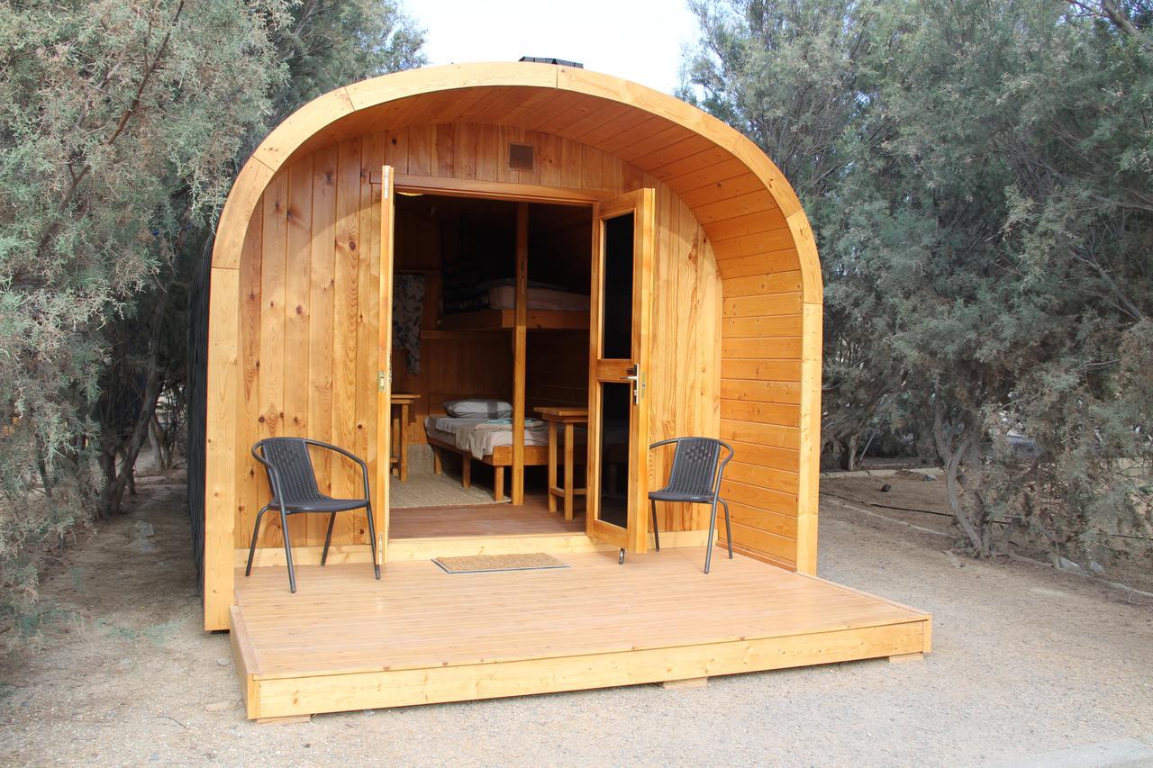 אל מדאנו Eco-Wooden Houses Camping Montana Roja מראה חיצוני תמונה