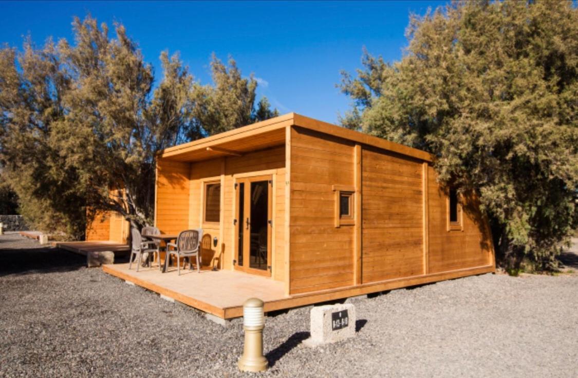אל מדאנו Eco-Wooden Houses Camping Montana Roja מראה חיצוני תמונה