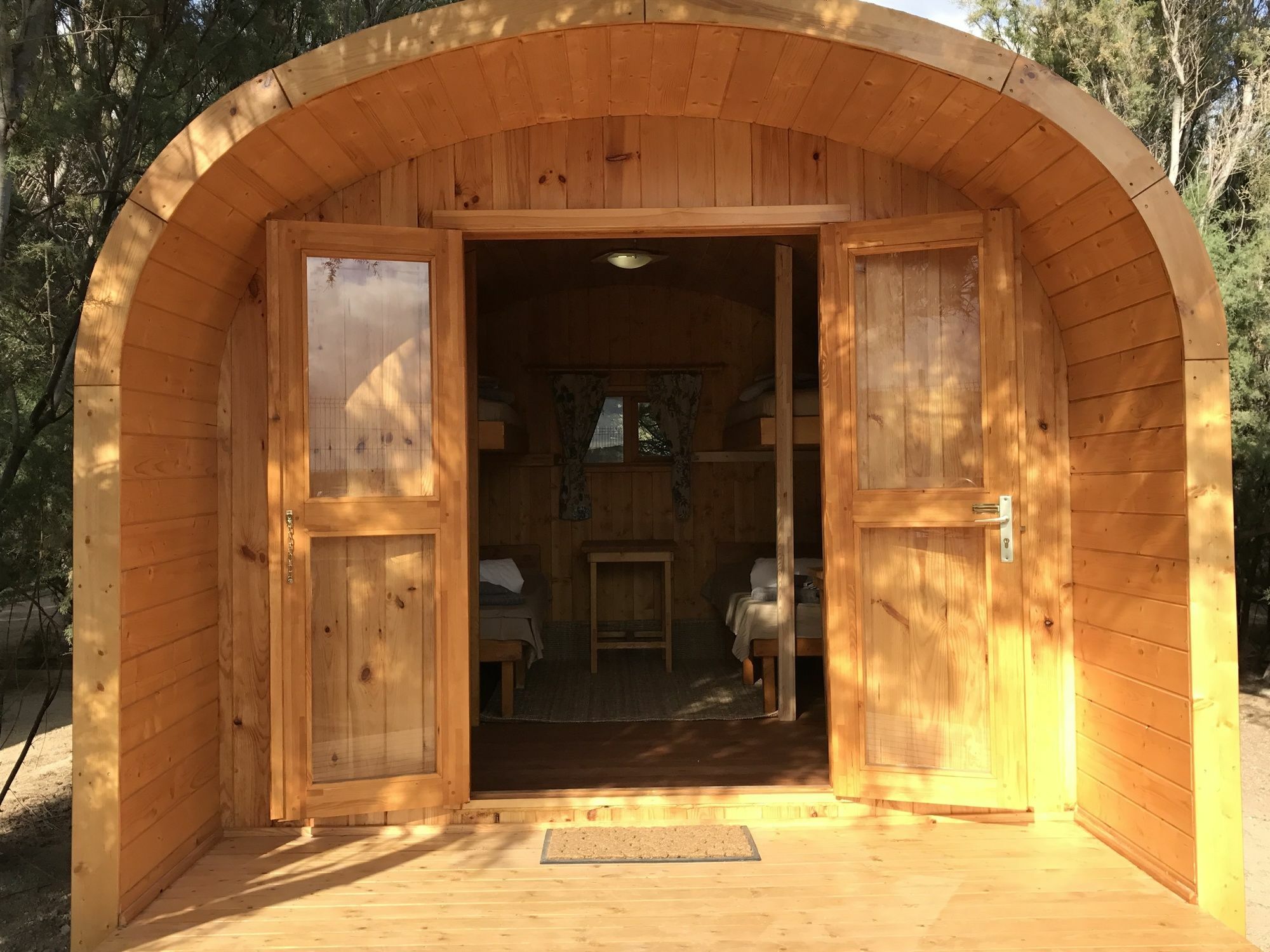 אל מדאנו Eco-Wooden Houses Camping Montana Roja מראה חיצוני תמונה