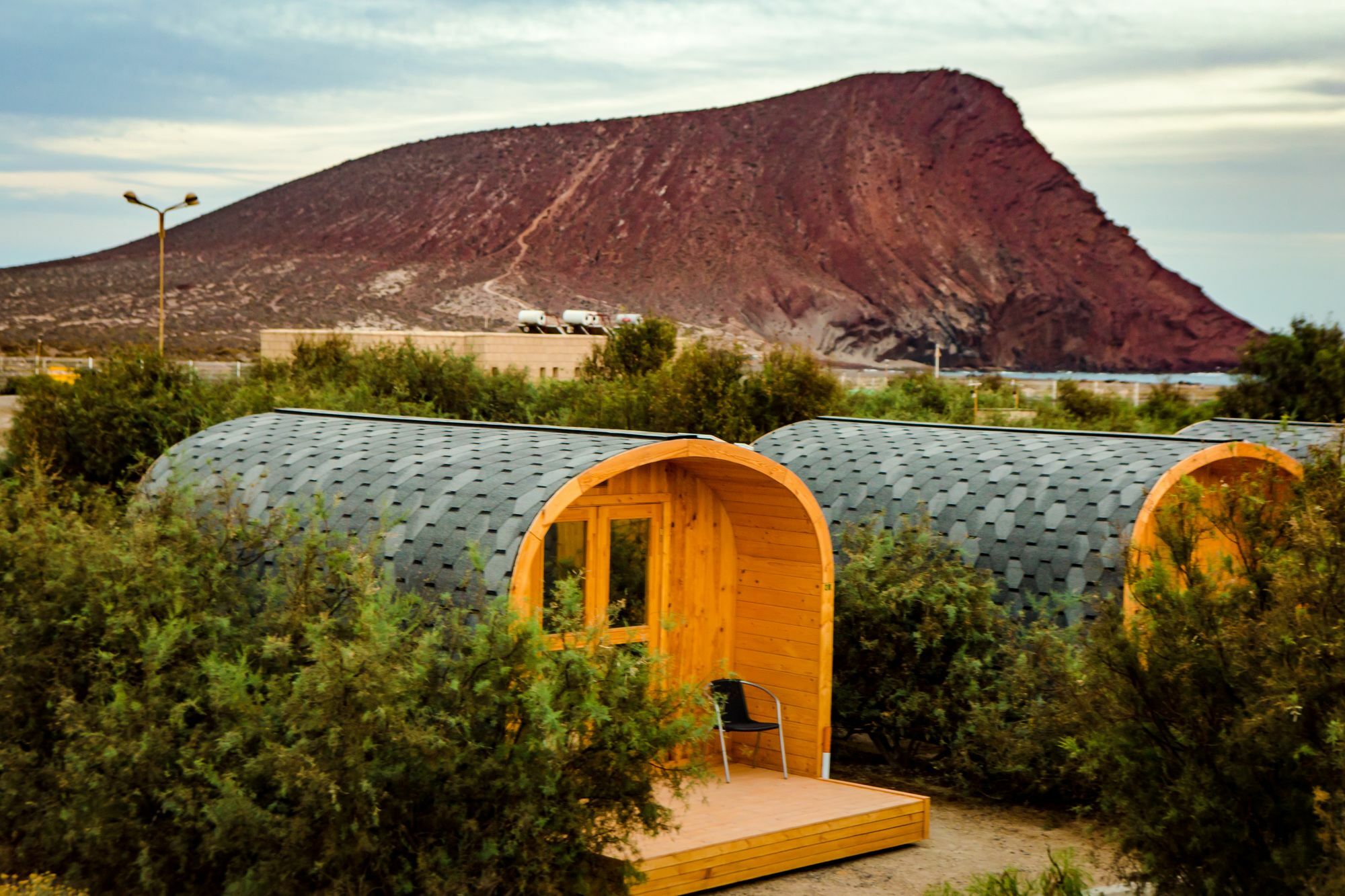 אל מדאנו Eco-Wooden Houses Camping Montana Roja מראה חיצוני תמונה